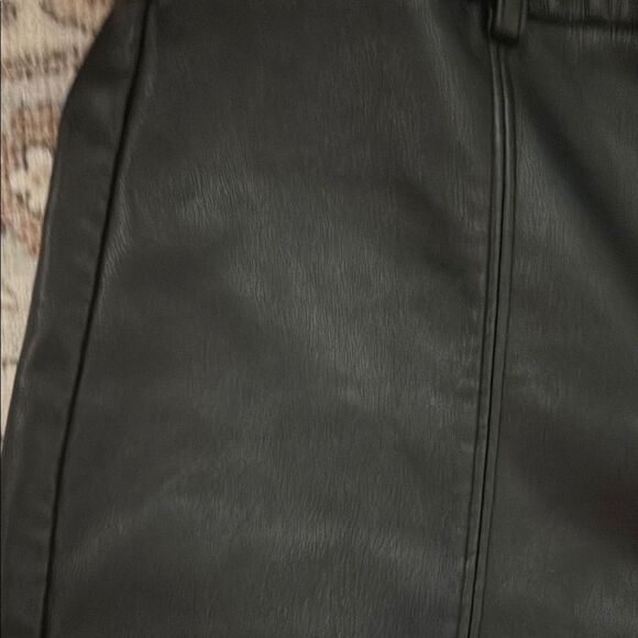 7 for all mankind faux leather wide leg pants - Picture 3 of 6
